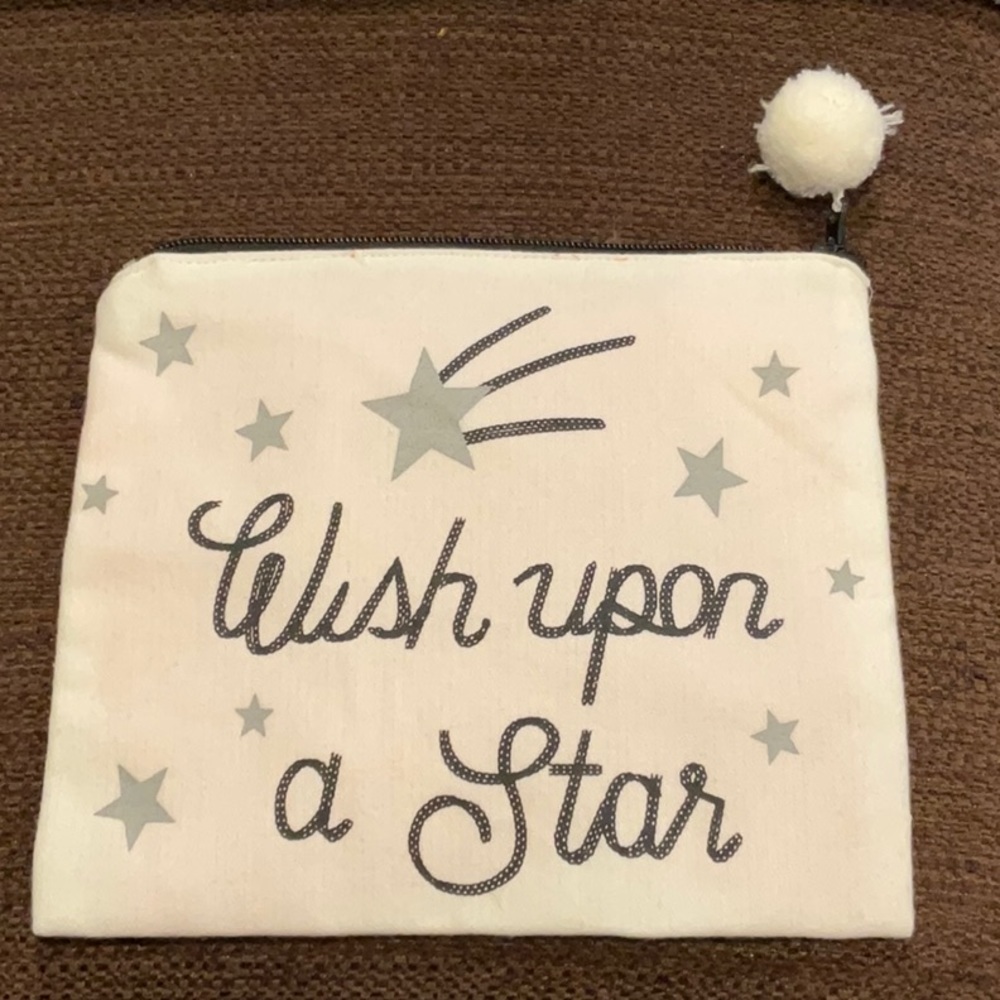 Zipper pouch